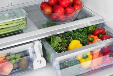 Почему под ящиками в холодильнике собирается вода?